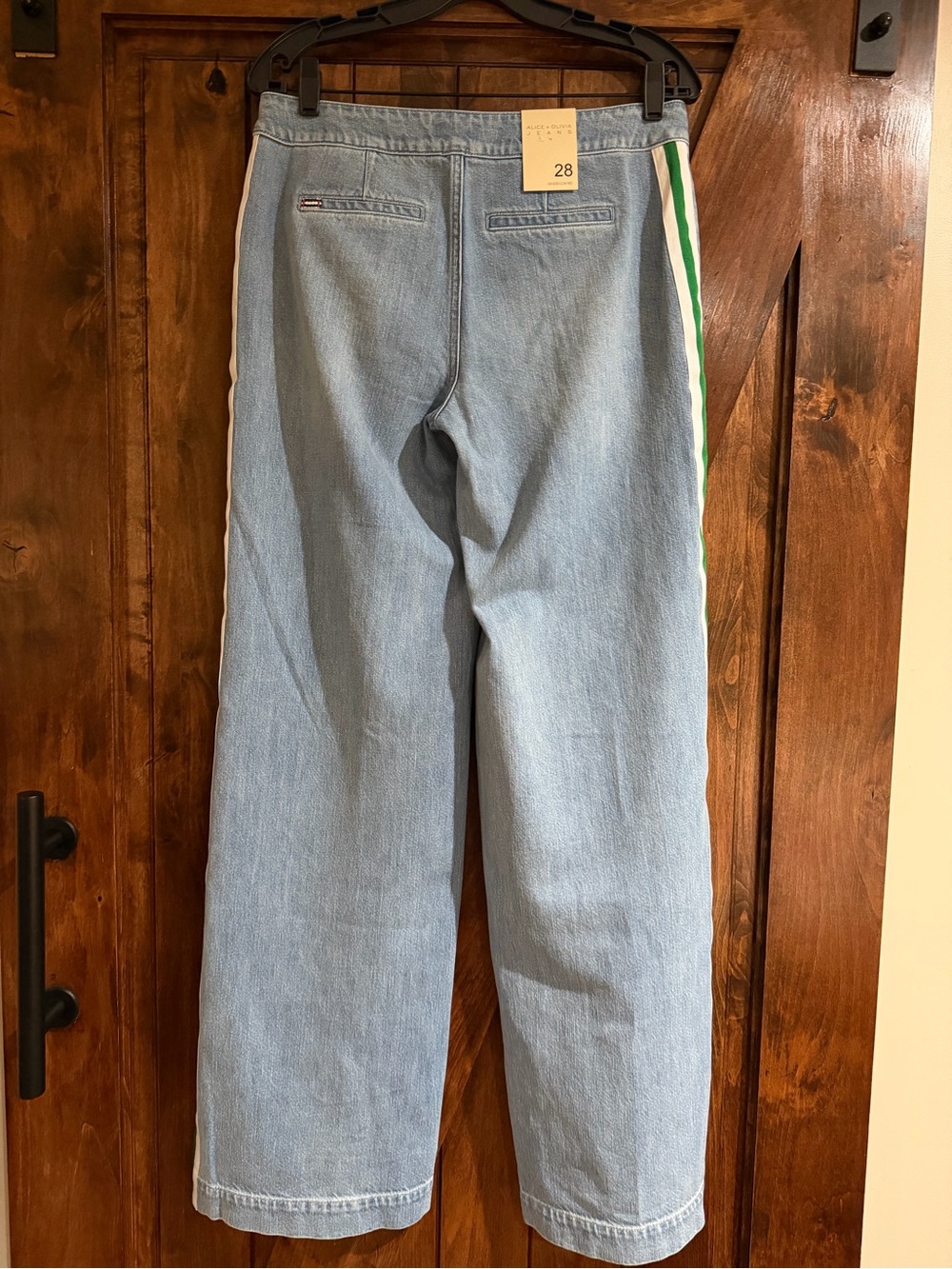 Alice + Olivia Xander Low-Rise Straight-Leg Jeans - Picture 9 of 14